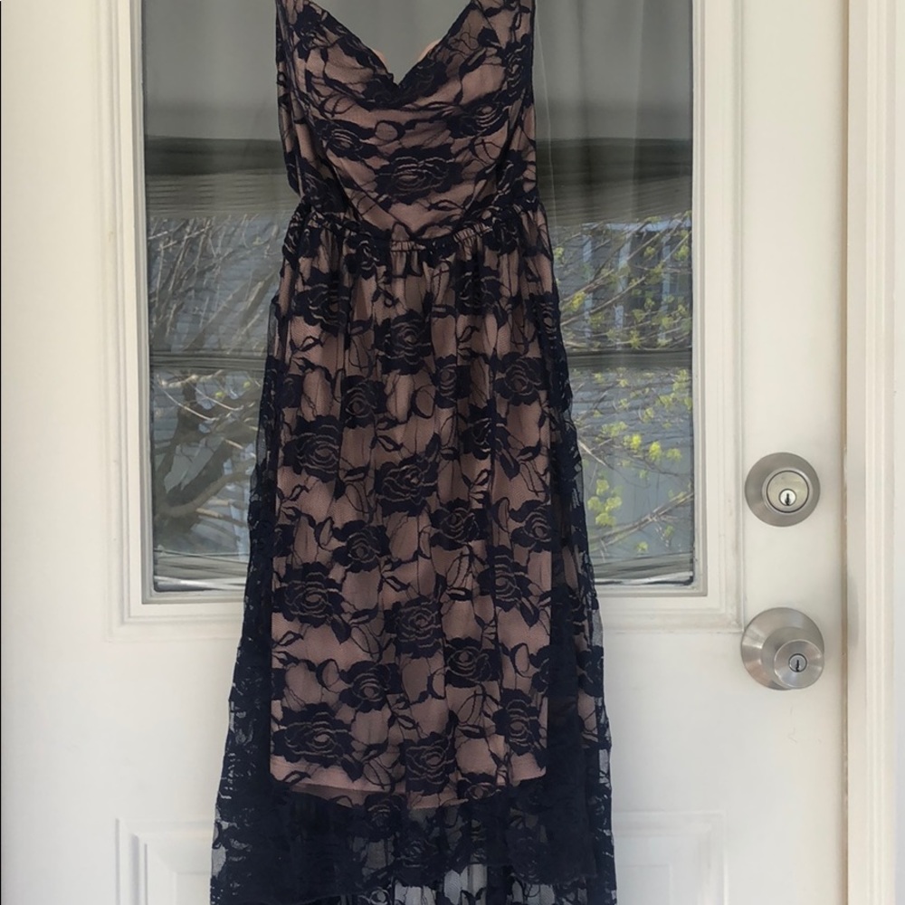 High-low Dress - Picture 2 of 7
